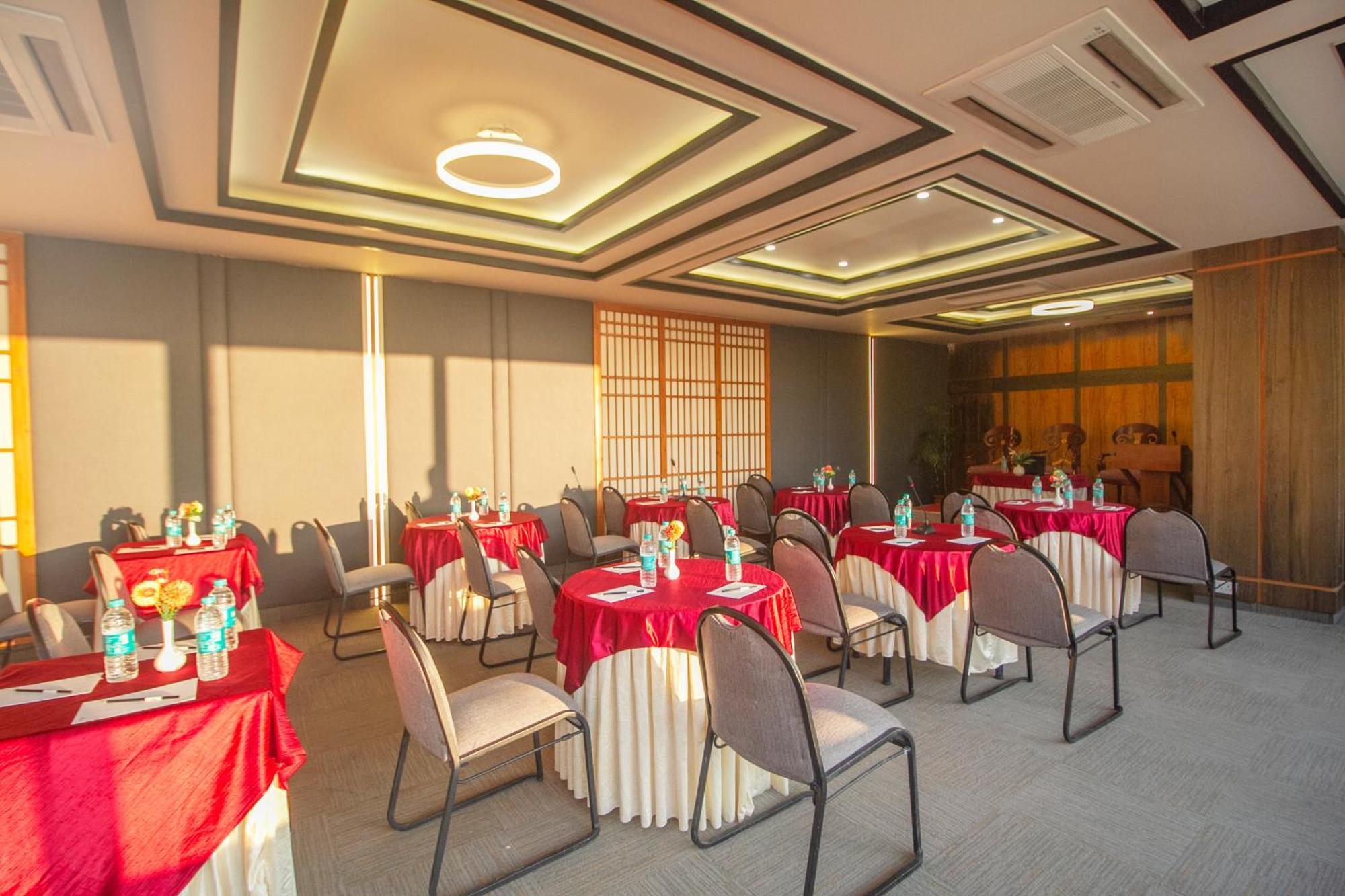 Amritara Surya, Mcleodganj, Dharamshala Hotel Bagian luar foto