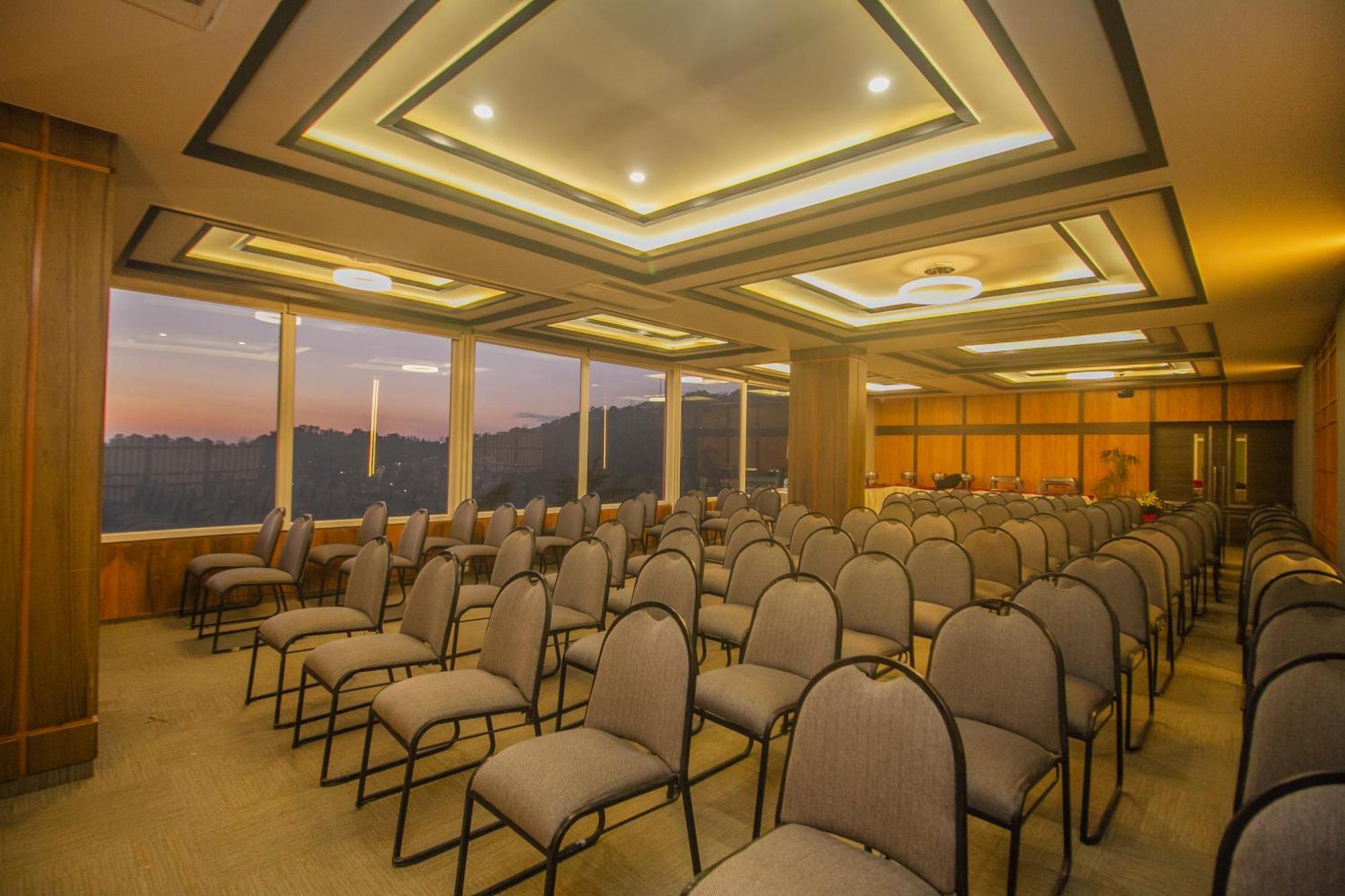Amritara Surya, Mcleodganj, Dharamshala Hotel Bagian luar foto