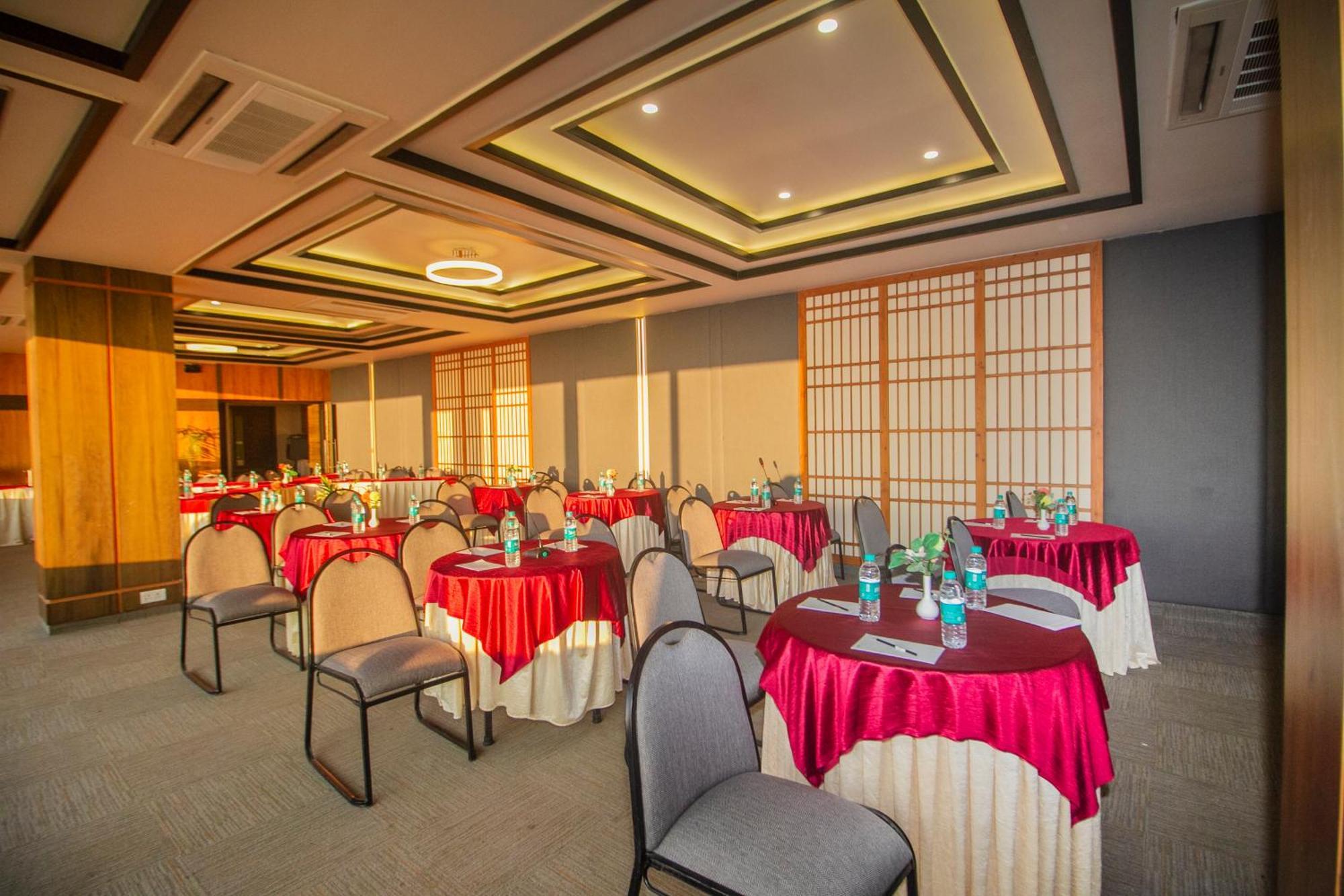 Amritara Surya, Mcleodganj, Dharamshala Hotel Bagian luar foto