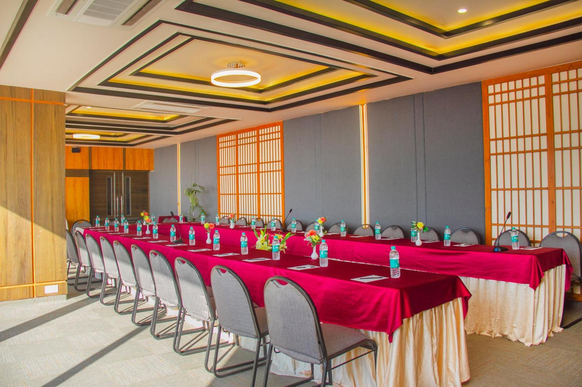 Amritara Surya, Mcleodganj, Dharamshala Hotel Bagian luar foto