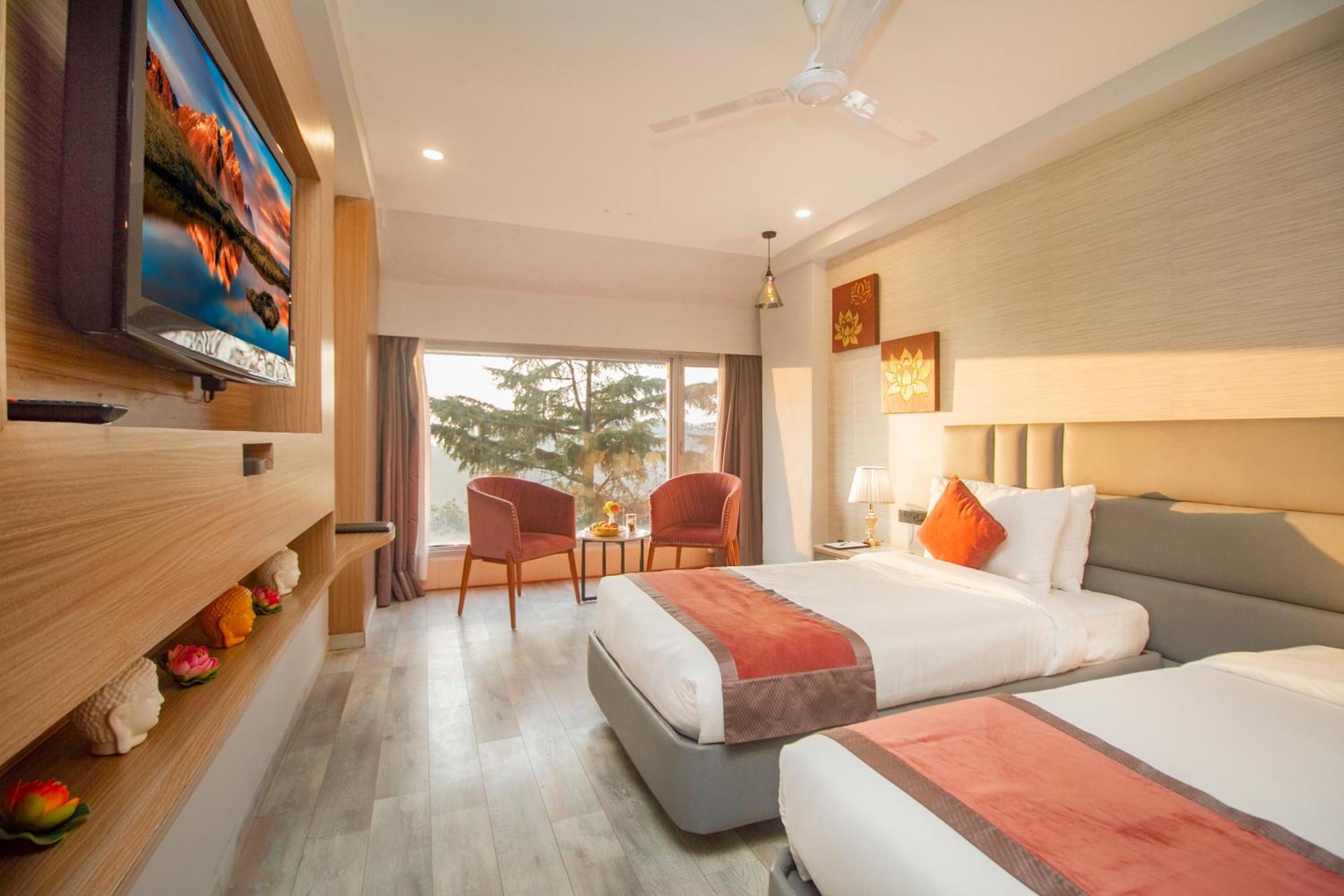 Amritara Surya, Mcleodganj, Dharamshala Hotel Bagian luar foto
