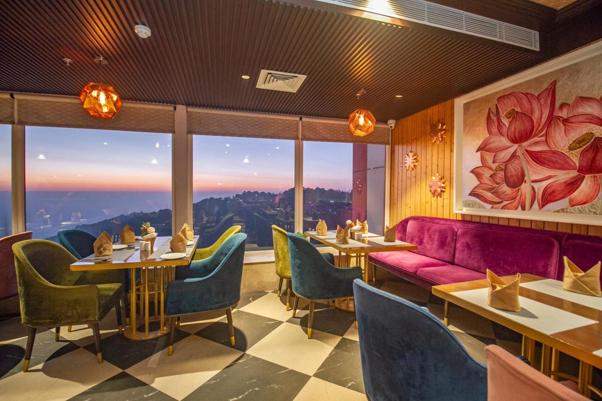 Amritara Surya, Mcleodganj, Dharamshala Hotel Bagian luar foto
