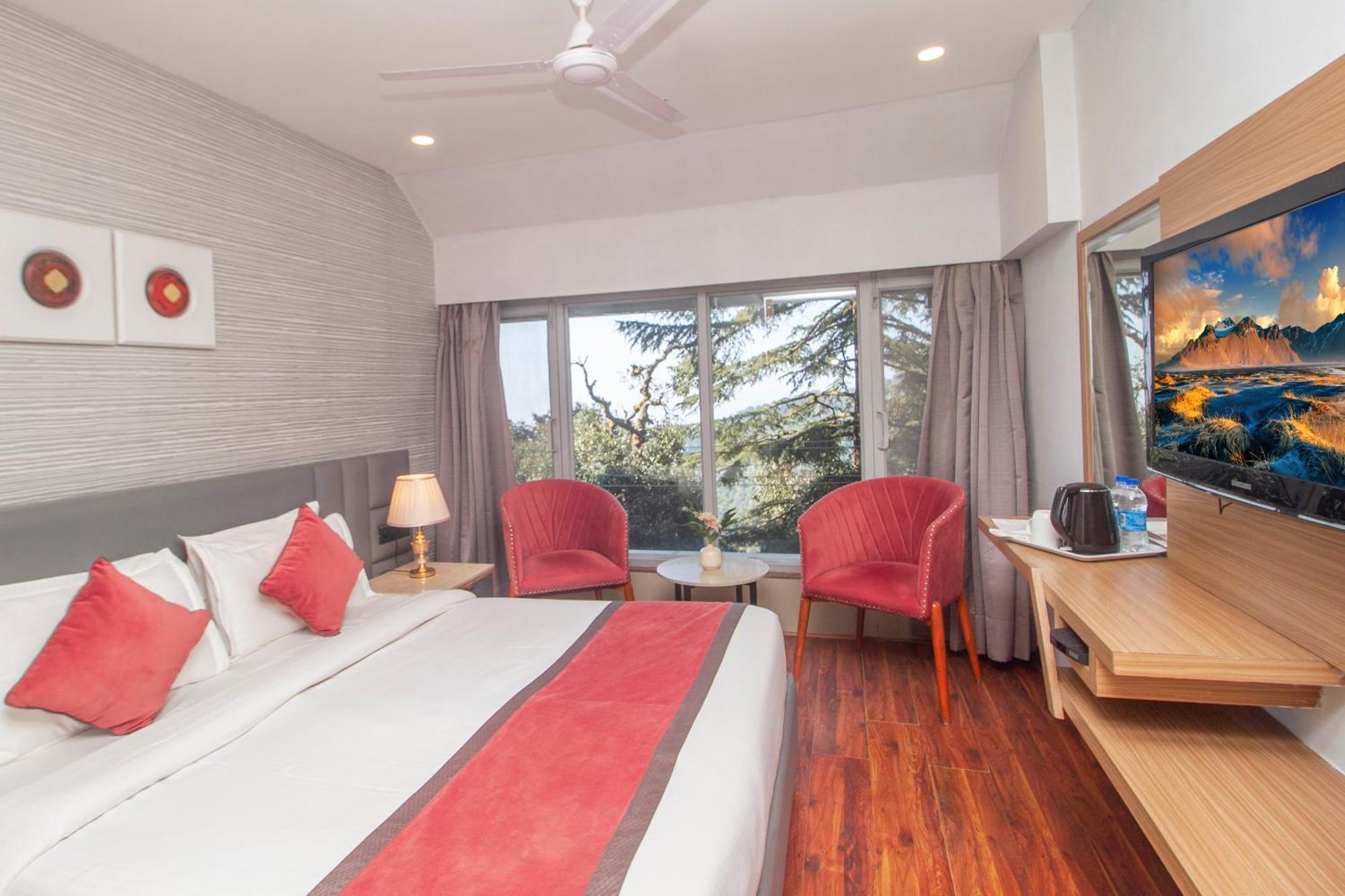 Amritara Surya, Mcleodganj, Dharamshala Hotel Bagian luar foto