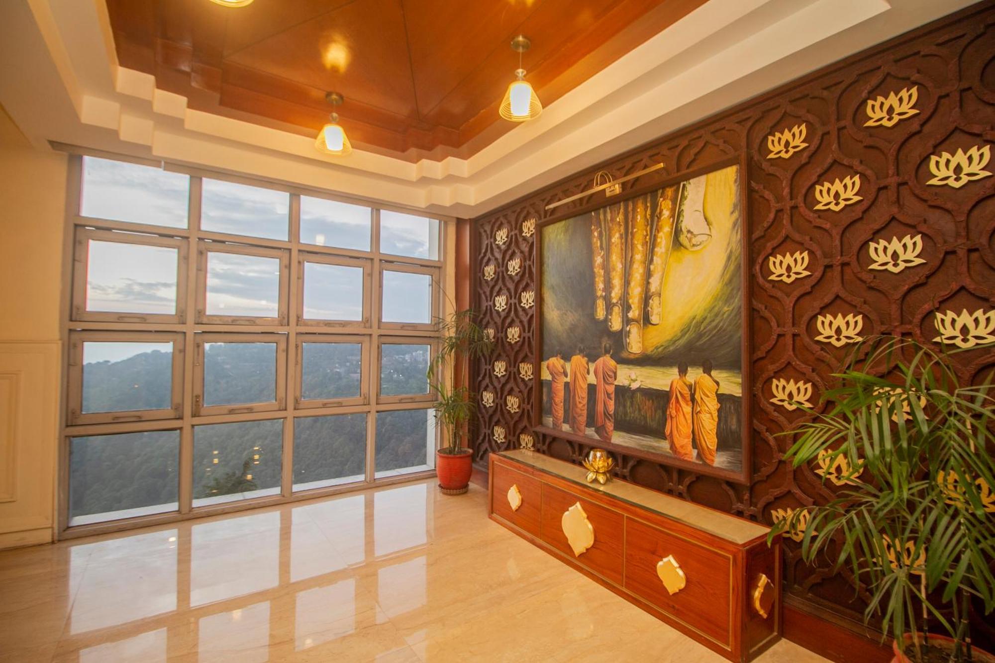 Amritara Surya, Mcleodganj, Dharamshala Hotel Bagian luar foto