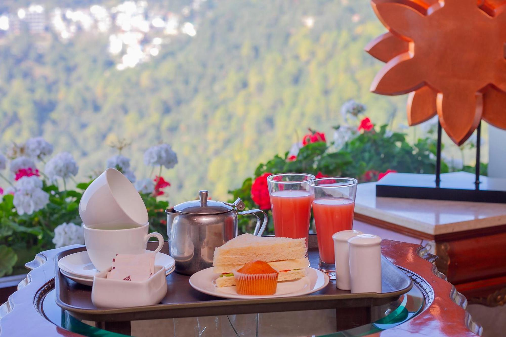 Amritara Surya, Mcleodganj, Dharamshala Hotel Bagian luar foto